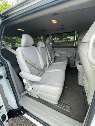 2016 Kia Sedona LX