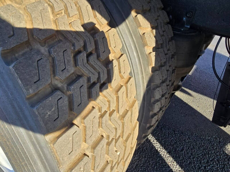 2017 Freightliner M2 106