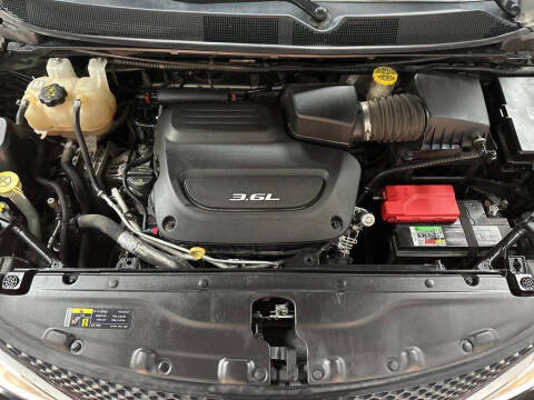 2017 Chrysler Pacifica Touring-L