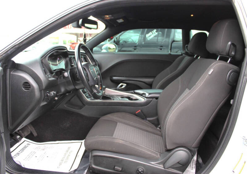 2021 Dodge Challenger SXT