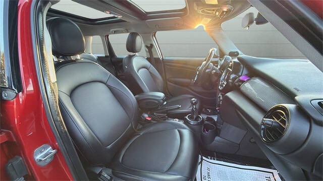 2015 MINI Hardtop 4 Door Cooper