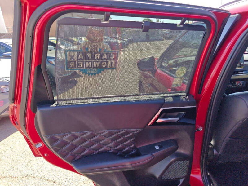 2024 Mitsubishi Outlander PHEV SEL