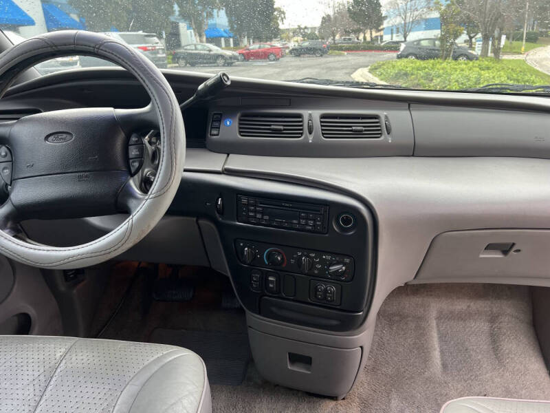 1996 Ford Windstar LX