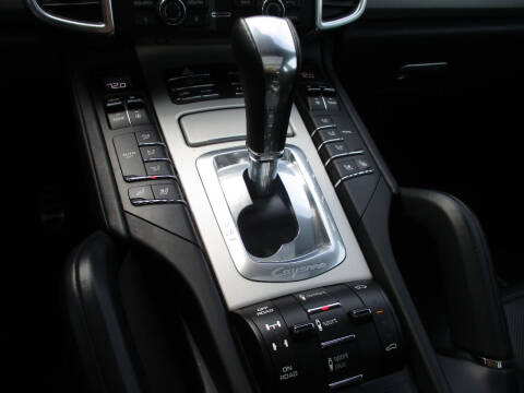 2016 Porsche Cayenne GTS