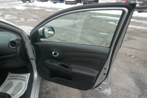 2013 Nissan Versa 1.6 SV