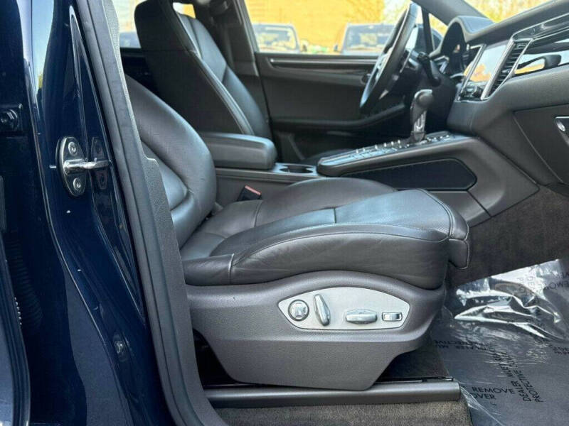 2017 Porsche Macan