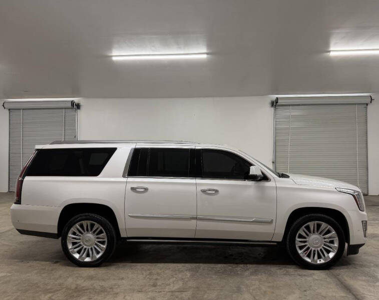 2017 Cadillac Escalade ESV Premium Luxury