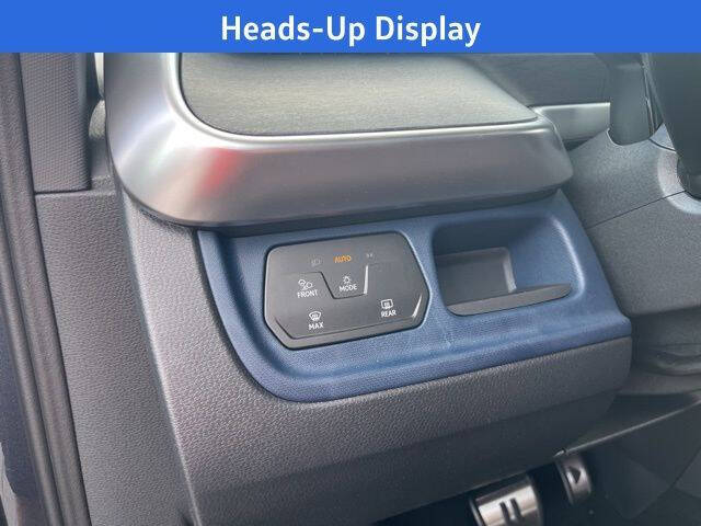 2025 Volkswagen ID. Buzz Pro S Plus