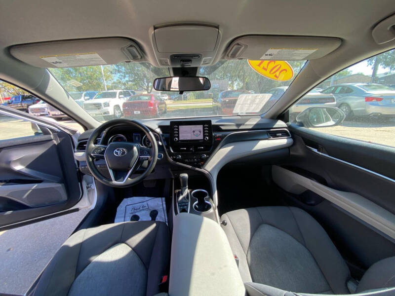 2021 Toyota Camry Hybrid LE