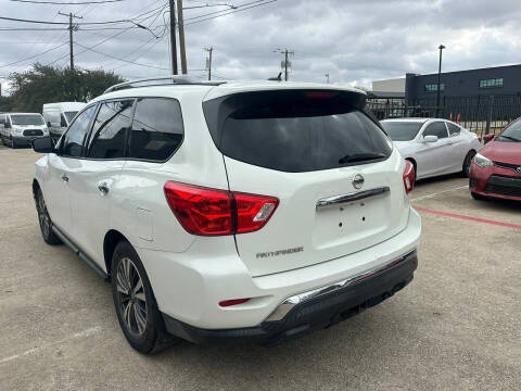 2017 Nissan Pathfinder S