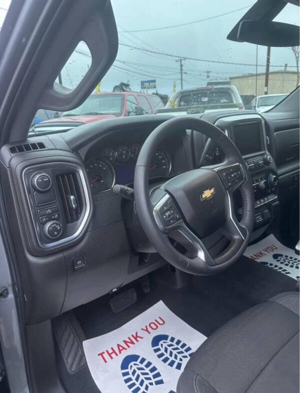 2020 Chevrolet Silverado 1500 LT photo 8