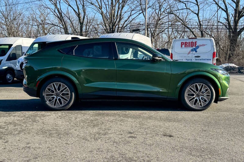 2025 Ford Mustang Mach-E Premium