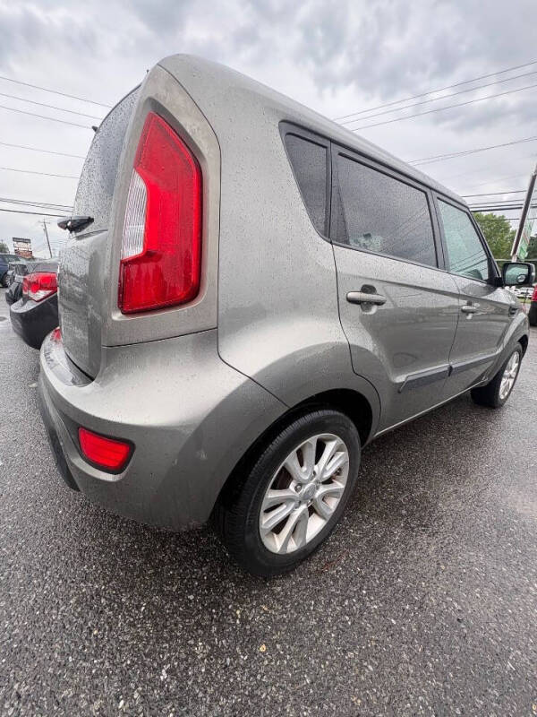 2012 Kia Soul +