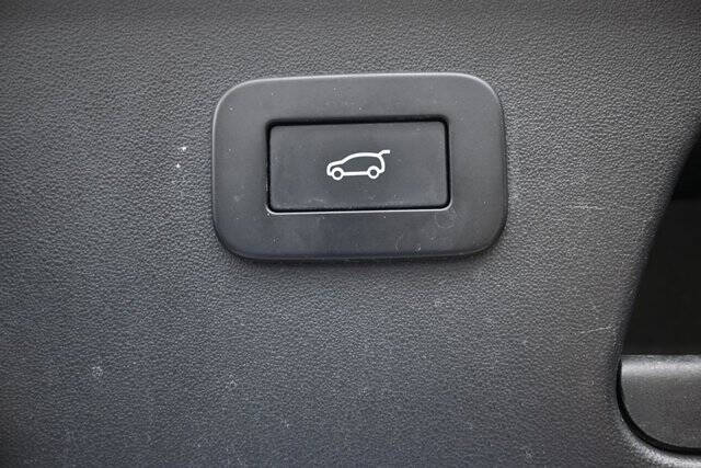 2023 Jaguar E-PACE P250 SE