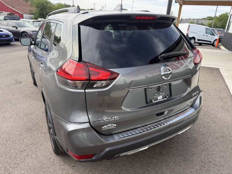 2017 Nissan Rogue SV