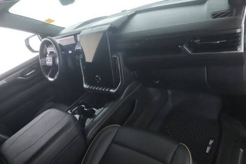 2025 GMC Yukon Elevation