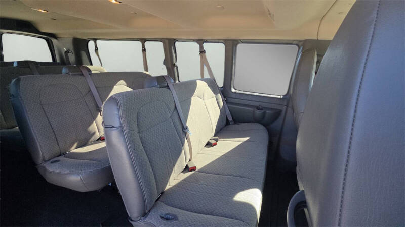 2023 Chevrolet Express LS 3500