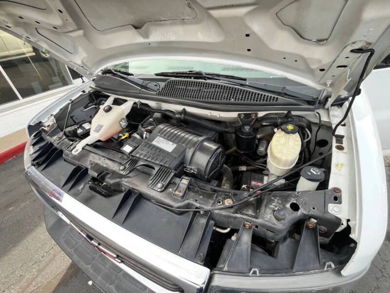 2017 GMC Savana 2500