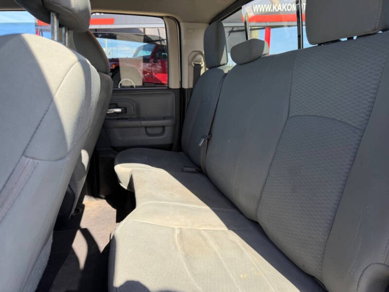 2016 RAM 1500 SLT