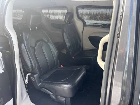 2017 Chrysler Pacifica Touring Plus