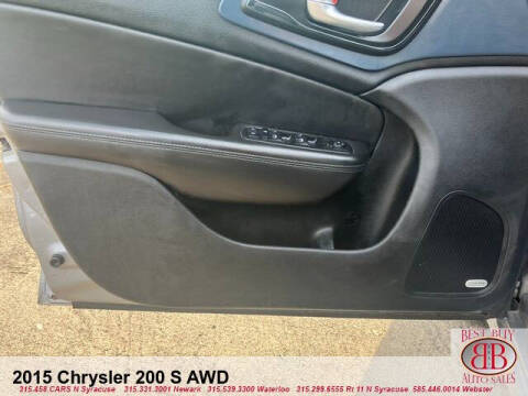 2015 Chrysler 200 S