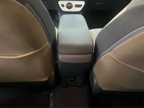 2016 Toyota Prius Two