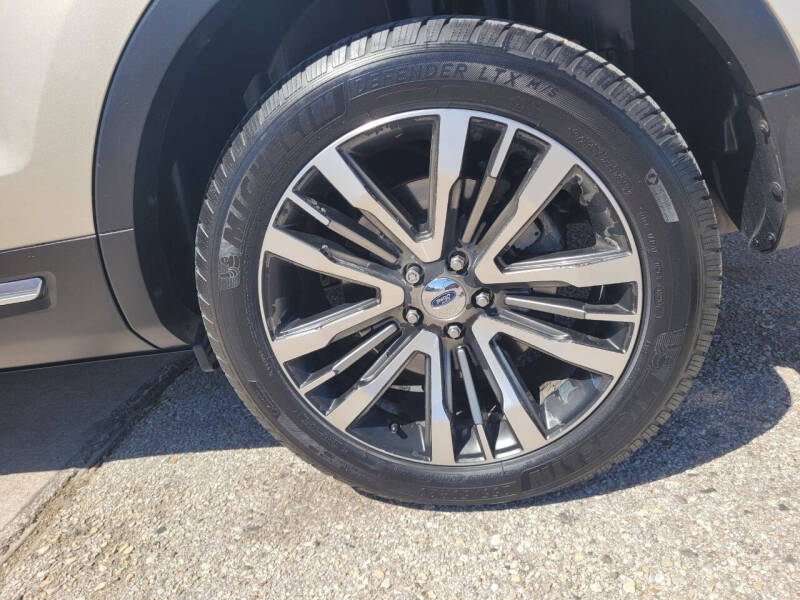 2017 Ford Explorer Platinum