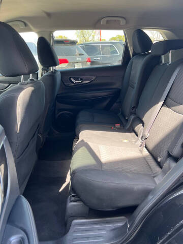 2018 Nissan Rogue SV