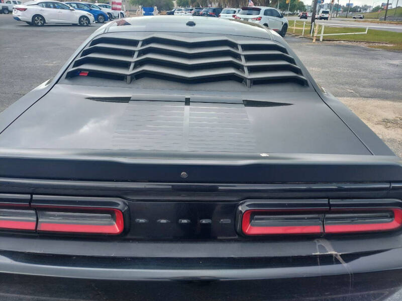 2022 Dodge Challenger SXT