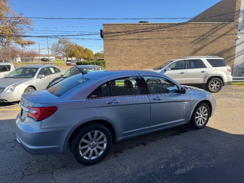 2013 Chrysler 200 Touring