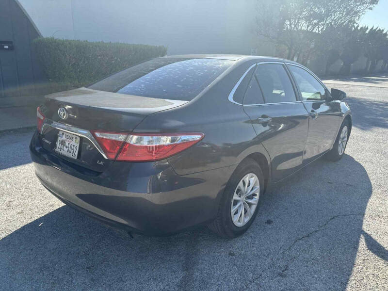 2016 Toyota Camry LE