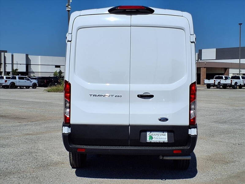 2025 Ford Transit 250