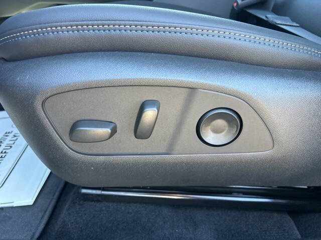 2026 Chevrolet Equinox EV LT 2