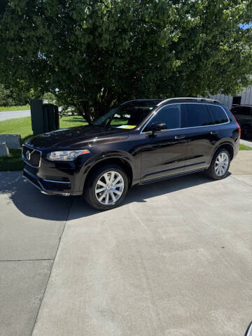 2016 Volvo XC90 T6 Momentum