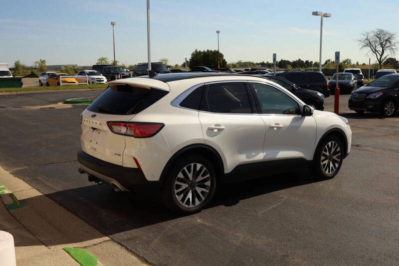 2020 Ford Escape Titanium
