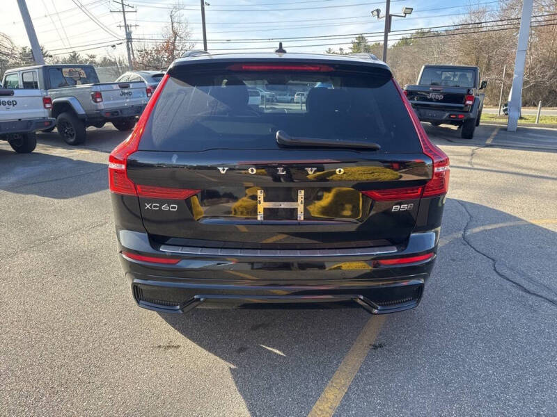 2024 Volvo XC60 B5 Plus Dark Theme