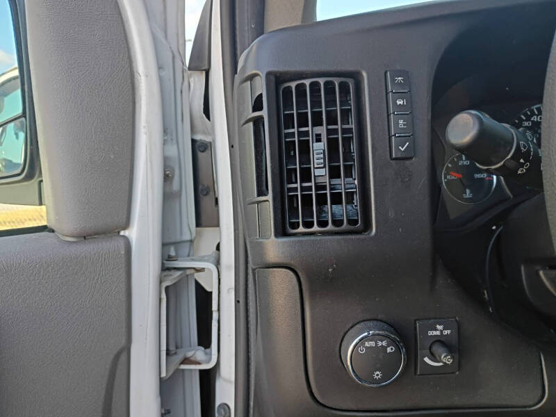 2022 Chevrolet Express 2500