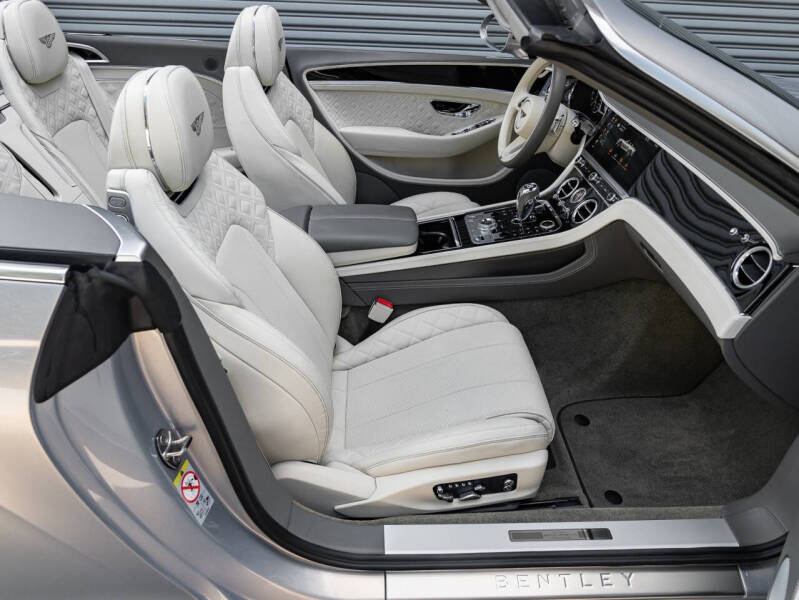 2022 Bentley Continental GTC V8