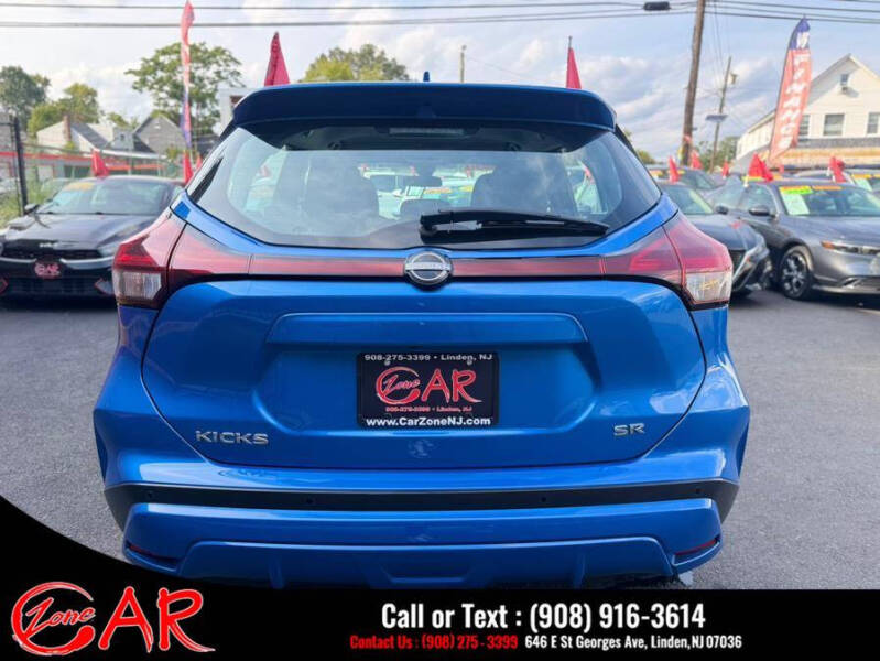 2024 Nissan Kicks SR