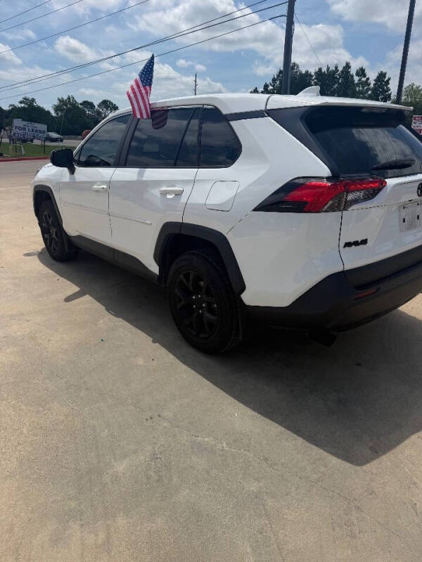 2022 Toyota RAV4 LE