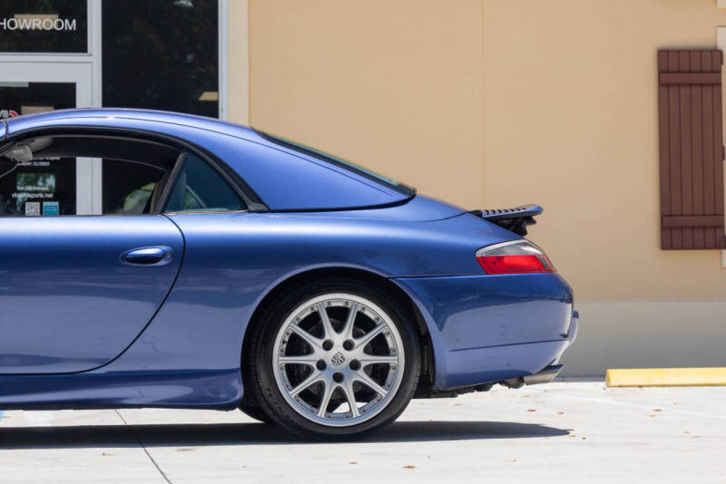 2000 Porsche 911 Carrera
