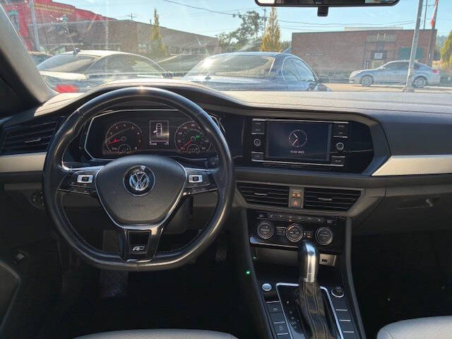 2019 Volkswagen Jetta R-Line