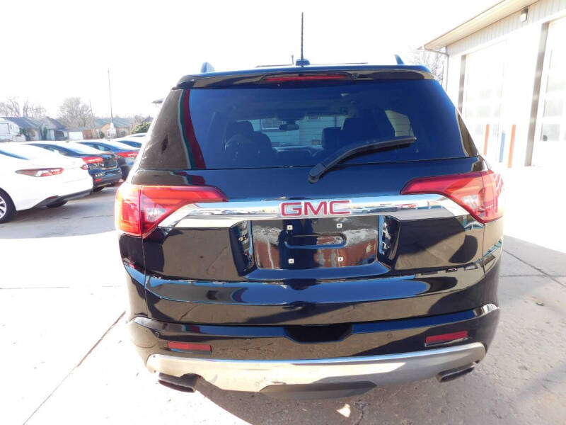 2017 GMC Acadia Denali