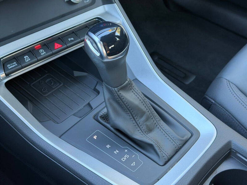 2025 Audi Q3 quattro S line Premium 45 TFSI