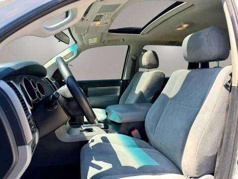 2017 Toyota Sequoia SR5