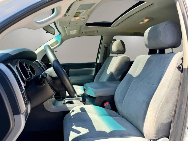 2017 Toyota Sequoia SR5