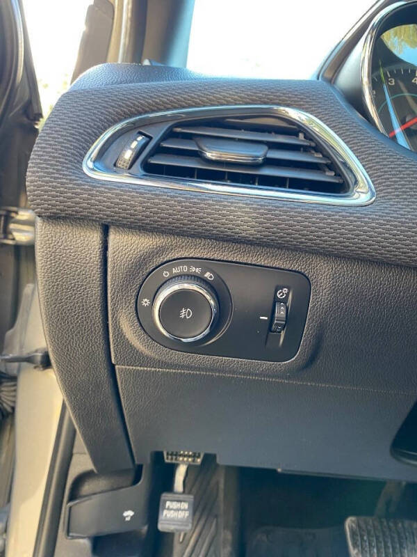 2017 Chevrolet Cruze LT Auto