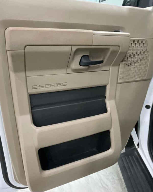 2012 Ford E-Series E-350 SD XL