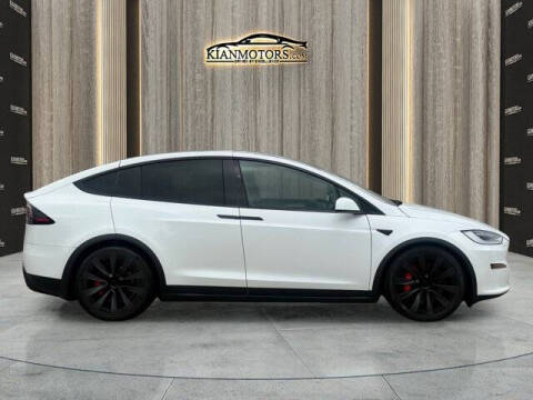 2023 Tesla Model X Standard Range
