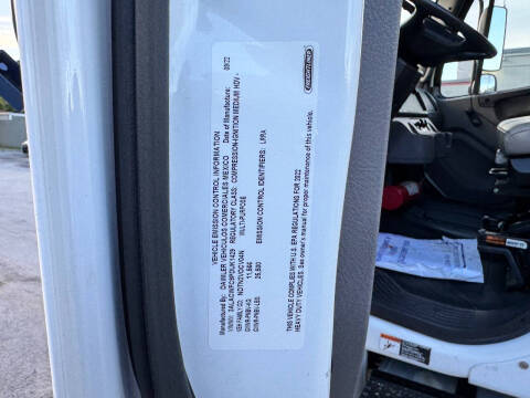 2023 Freightliner M2 106